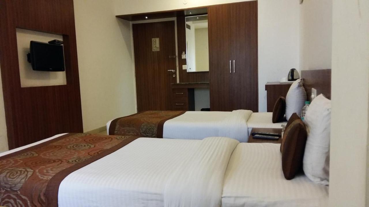 Hotel Le Castle Rudrapur Ngoại thất bức ảnh