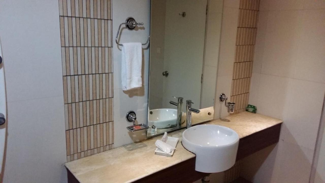 Hotel Le Castle Rudrapur Ngoại thất bức ảnh