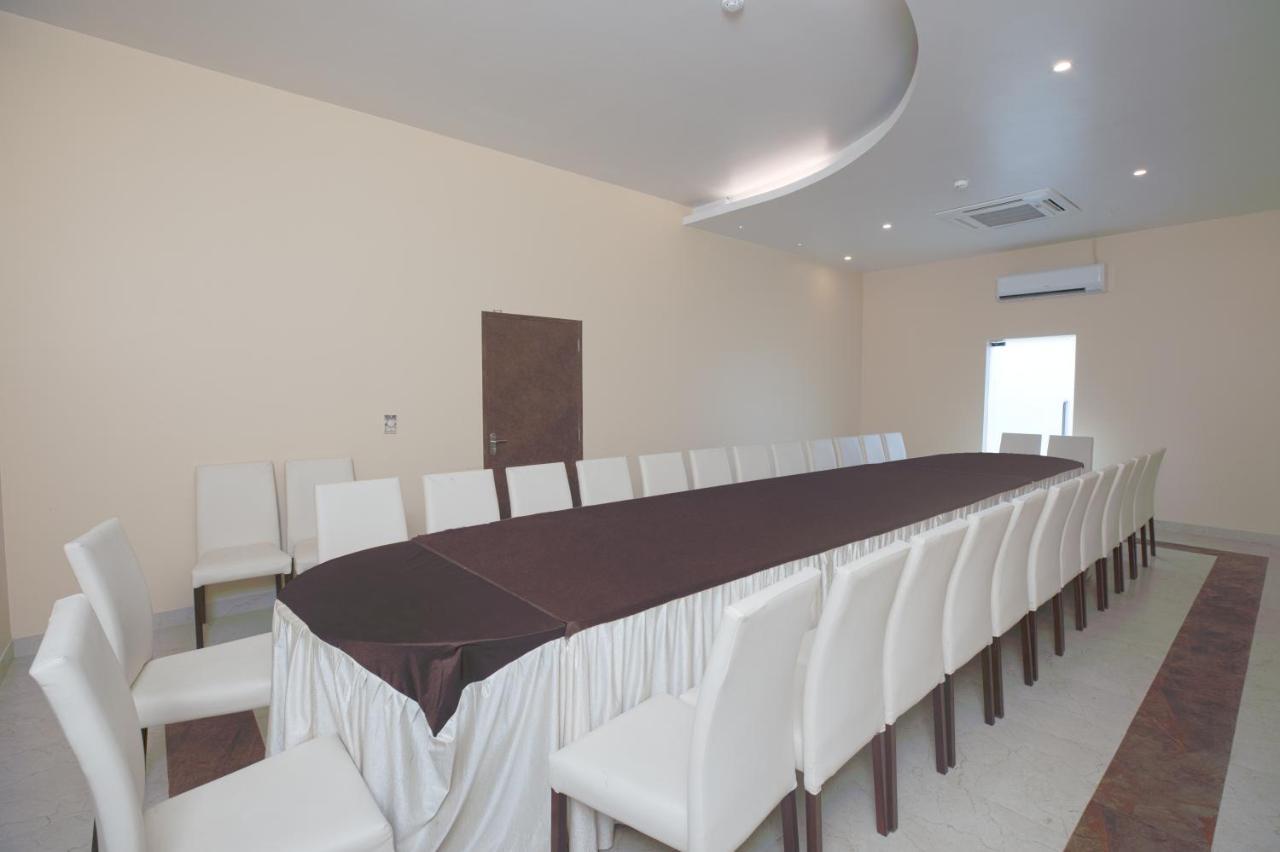Hotel Le Castle Rudrapur Ngoại thất bức ảnh