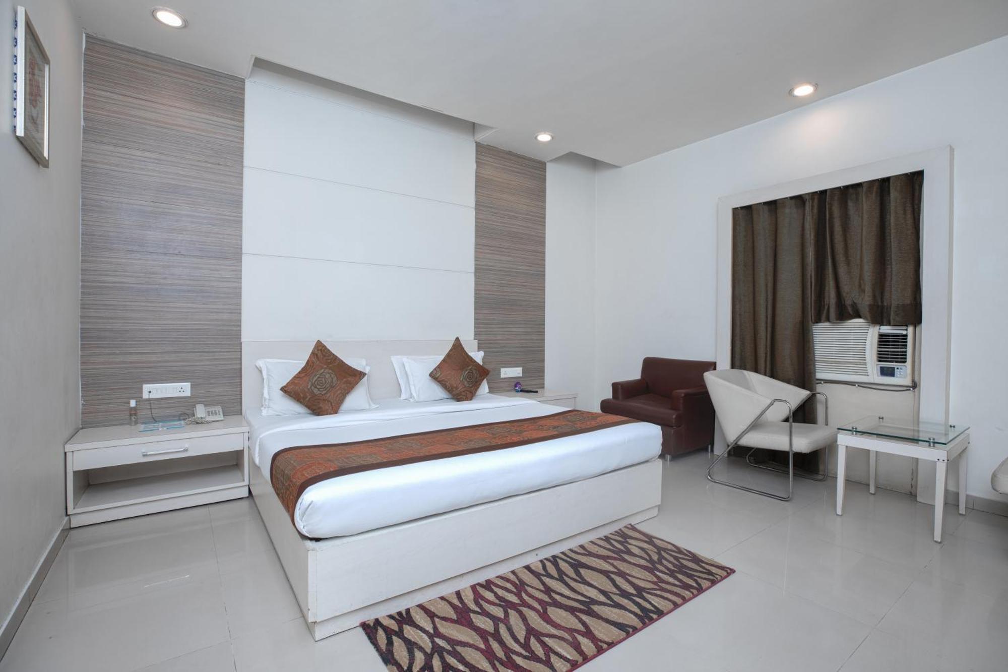 Hotel Le Castle Rudrapur Ngoại thất bức ảnh