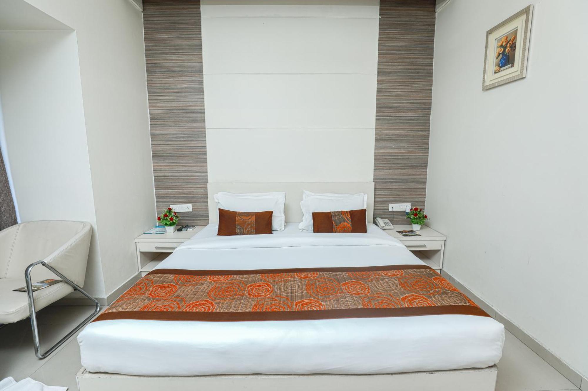 Hotel Le Castle Rudrapur Ngoại thất bức ảnh