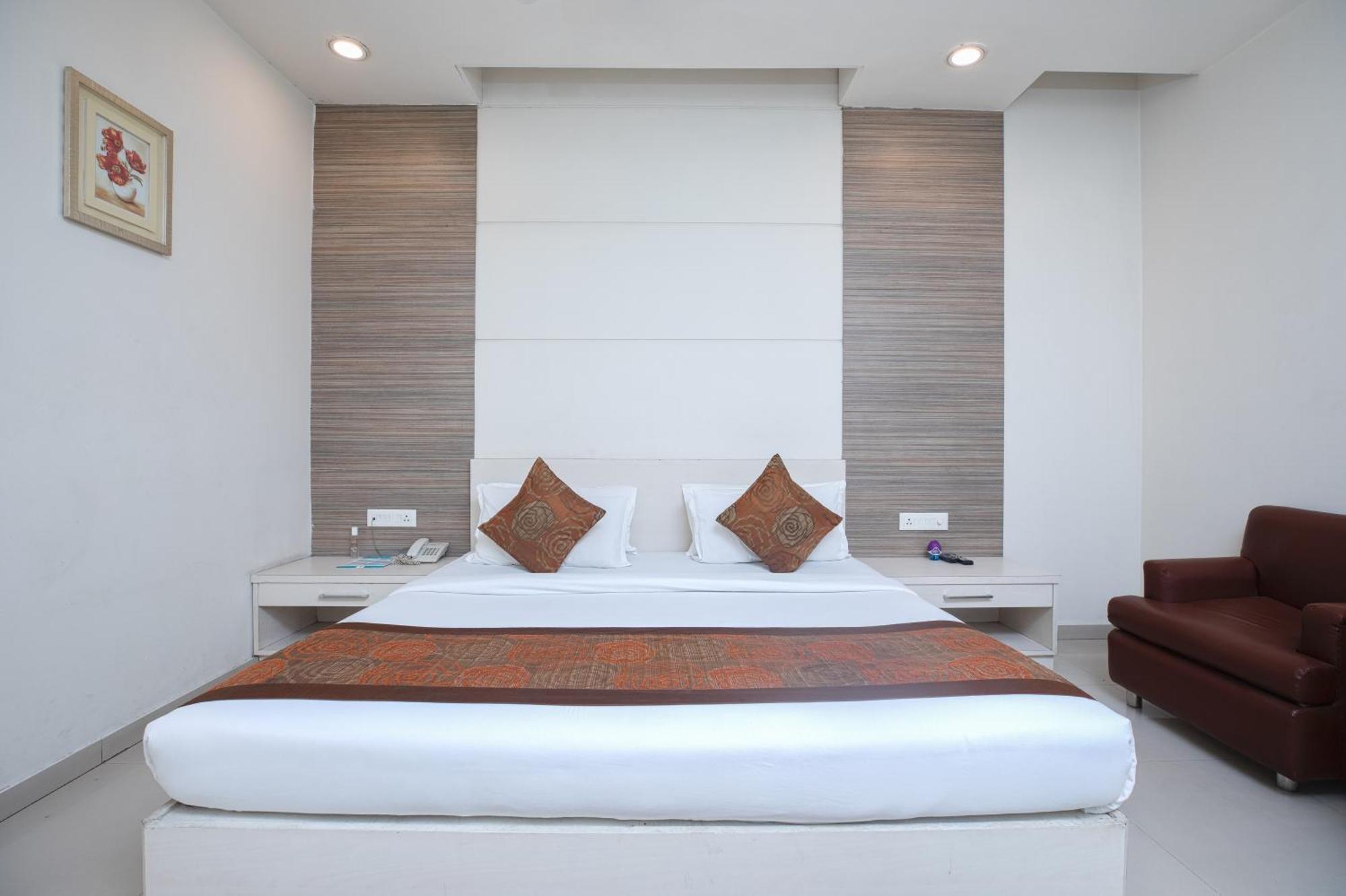 Hotel Le Castle Rudrapur Ngoại thất bức ảnh